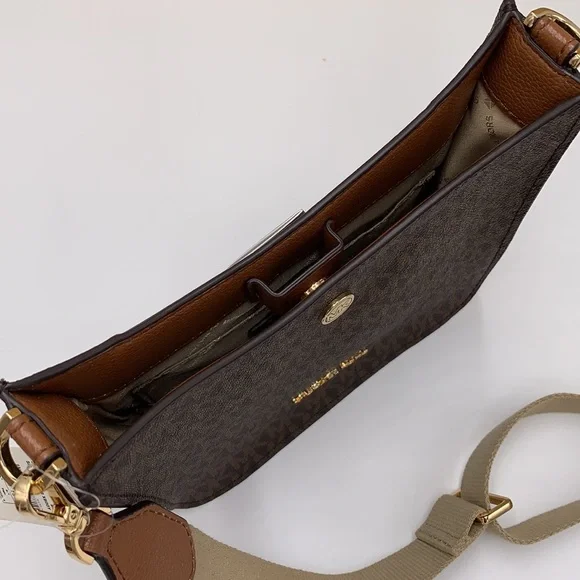 MICHAEL KORS Briley Small Logo Messenger Bag BROWN SIGNATURE COLOR - Picture 12 of 16